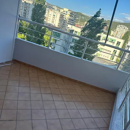Flofla Apartment *